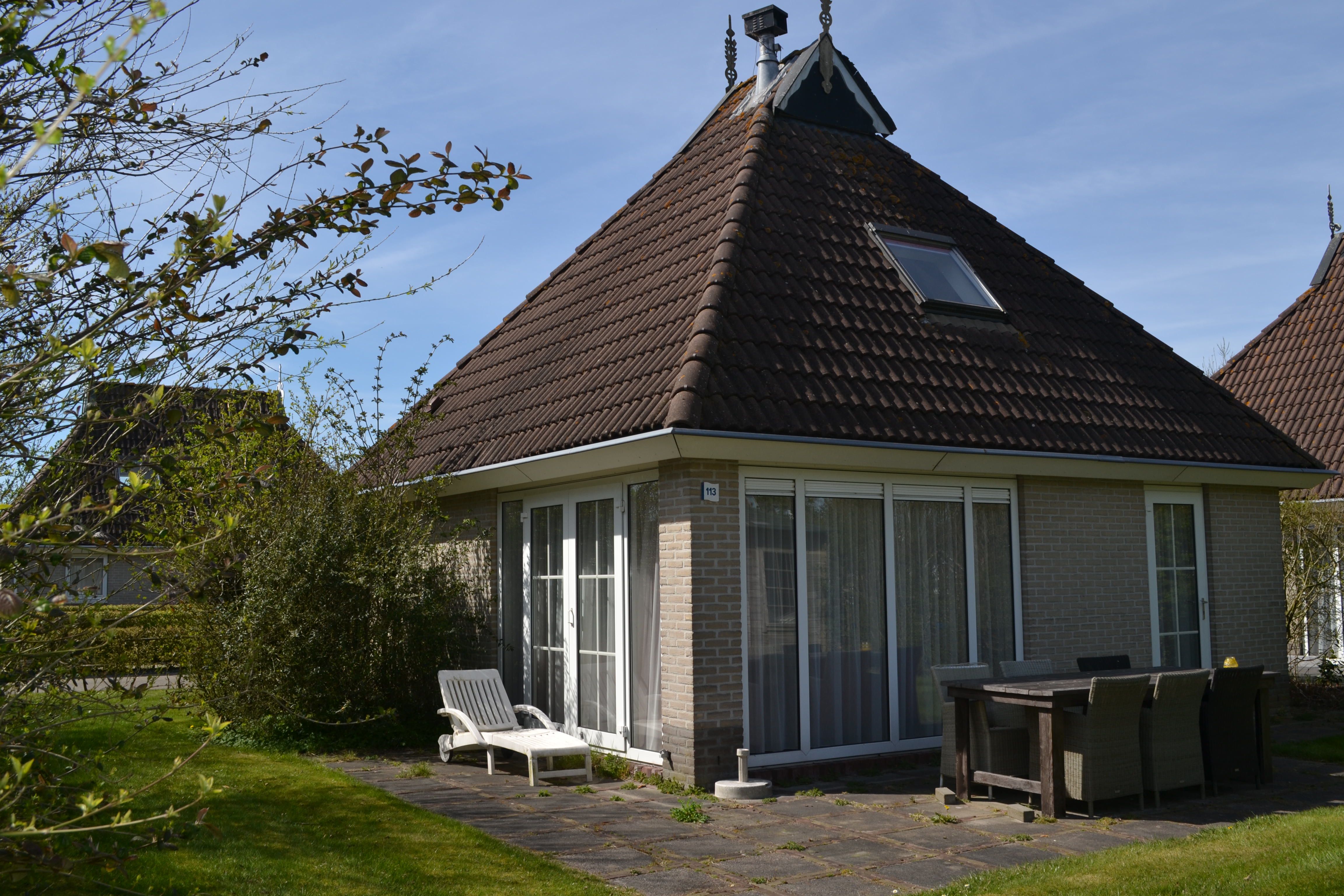 Recreatiewoning aan het water op Buitenplaats It Wiid